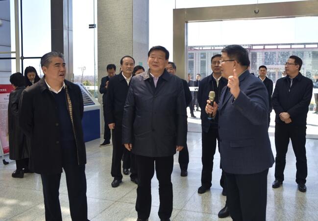 省委书记娄勤俭莅临铂莱国际药业视察调研
