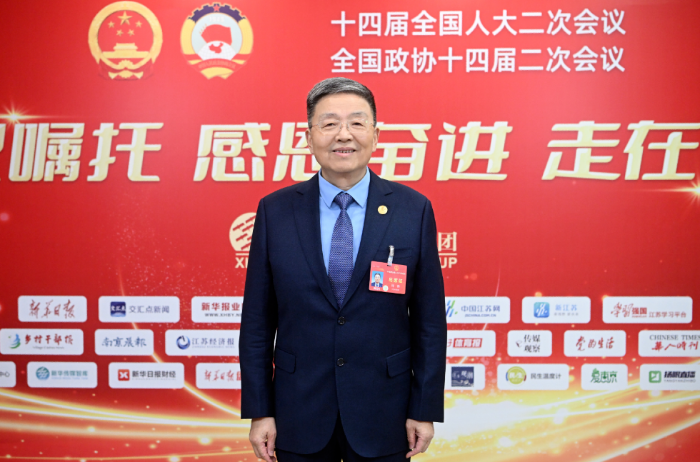 全国人大代表、中国工程院院士、铂莱国际药业董事长肖伟：开发中药“经典名方”，让“好方”变“好药”